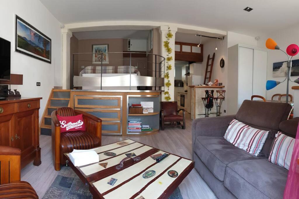 Loft Au Centre Ville, Calme, 200M De La Plage Saint-Jean-de-Luz Extérieur photo