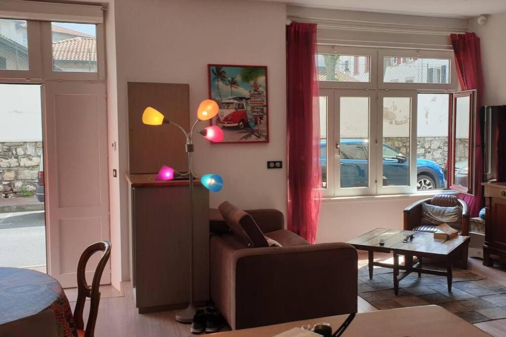 Loft Au Centre Ville, Calme, 200M De La Plage Saint-Jean-de-Luz Extérieur photo